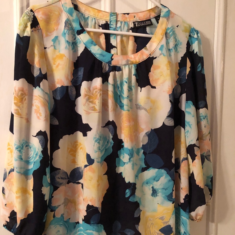 Gently worn ladies blouse XL